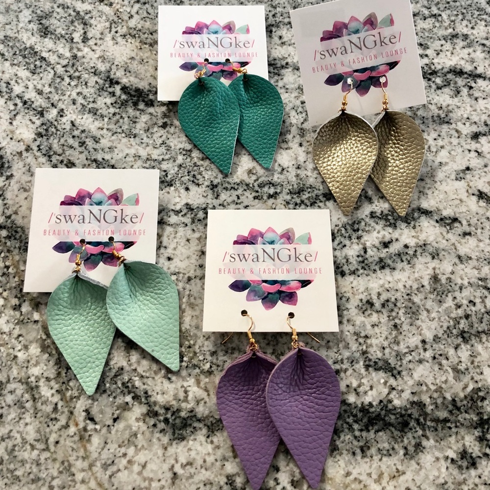 NWT Leather Earrings💕